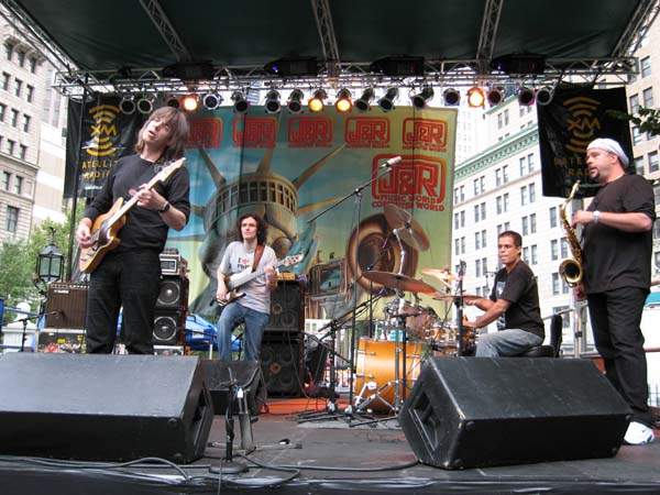 MikeSternBand_J&Rmusicfest2006